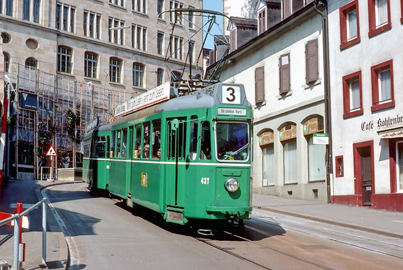 Be 4/4 437