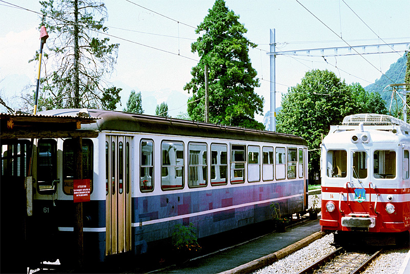 B 121