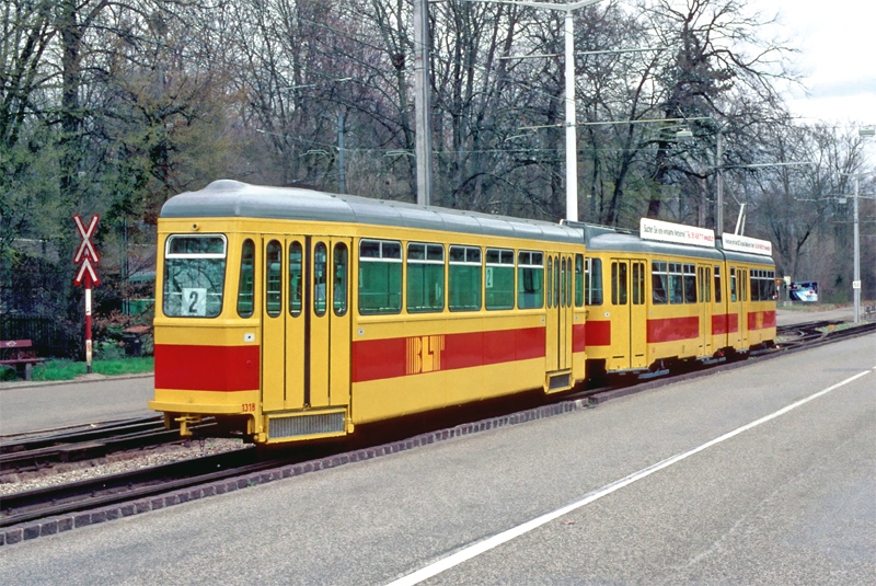B 1318