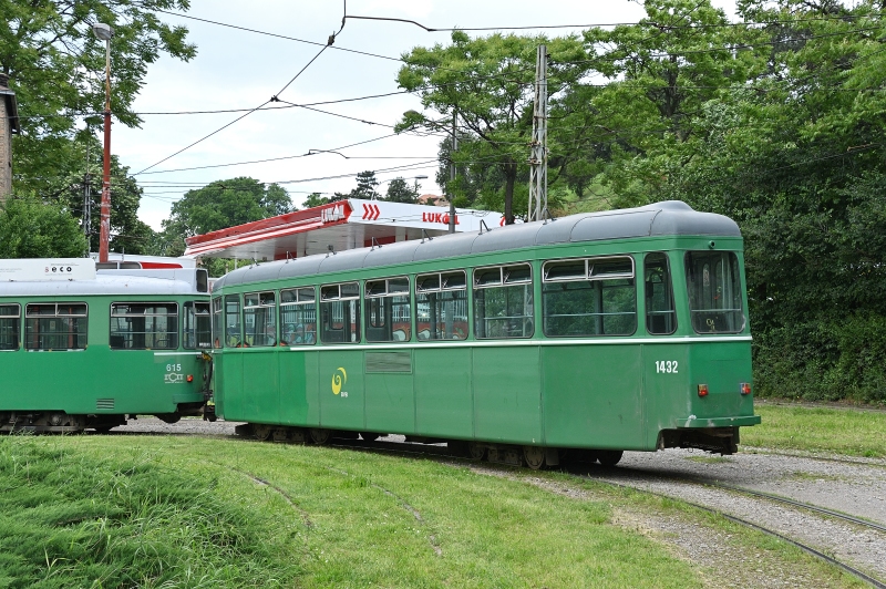 Aw 1432 mit Tw 615