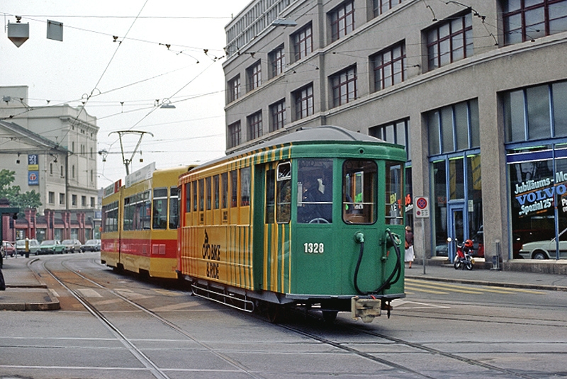 B3 1328