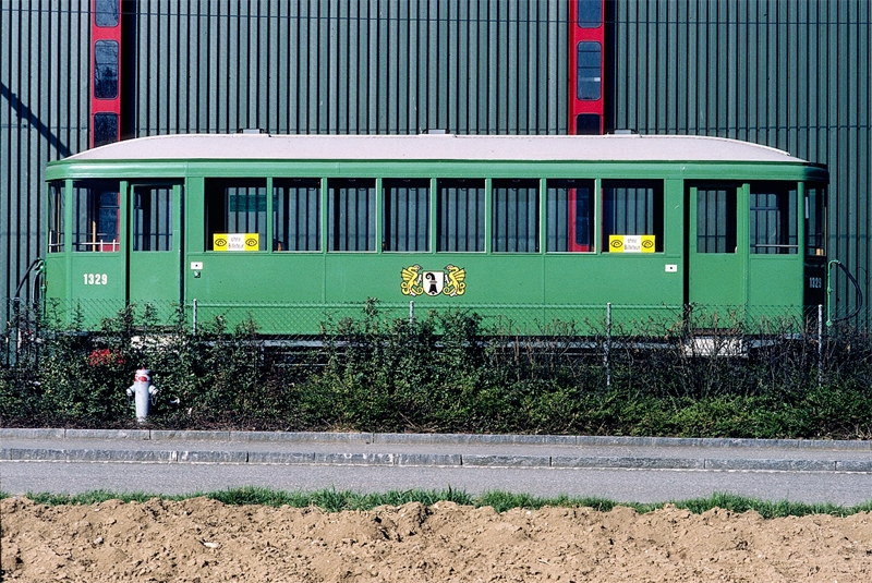 B3 1329