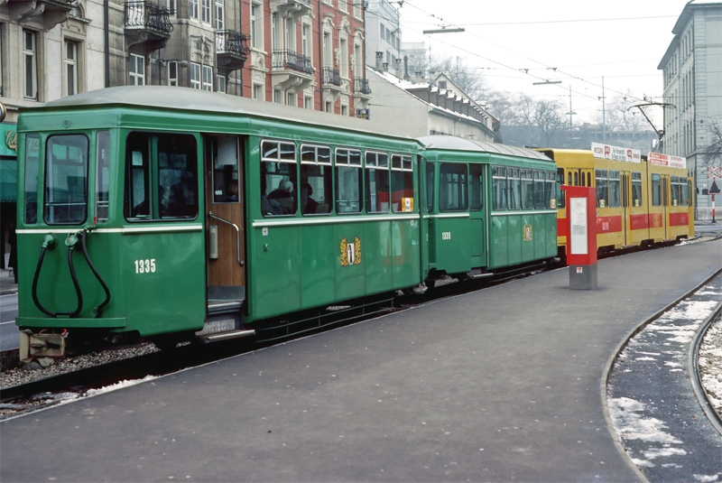 B3 1335