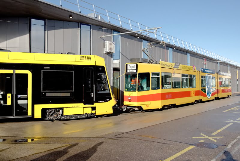 Be 4/8 256 mit Be 8/10 4201 Be 4/8 256 mit Be 8/10 4201