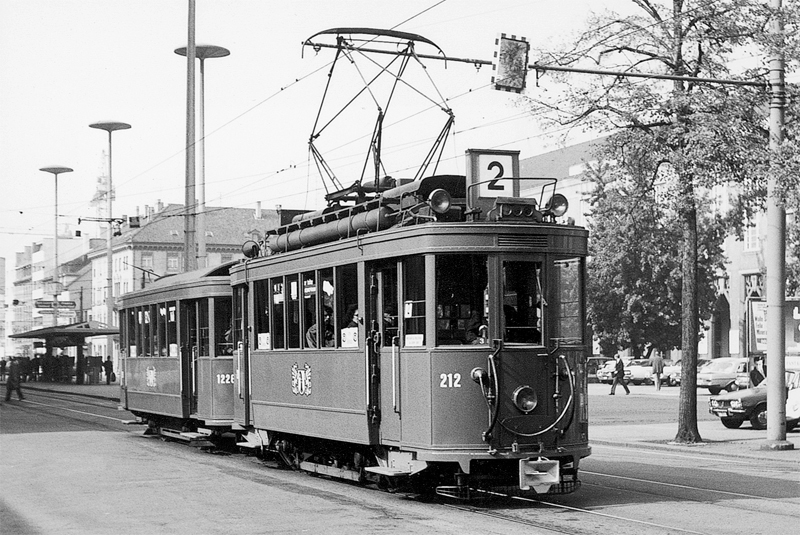 Be 2/2 212 mit B2 122?