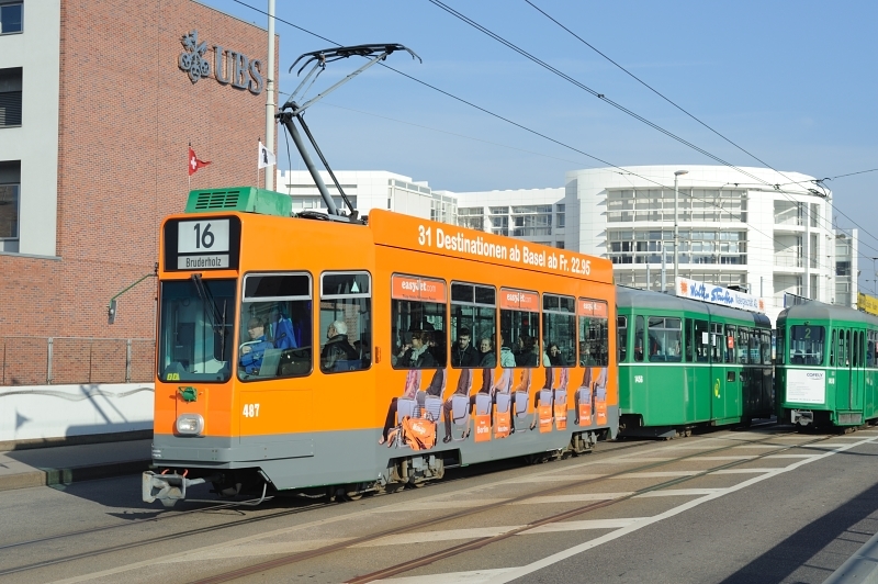 Be 4/4 487 «easyJet»