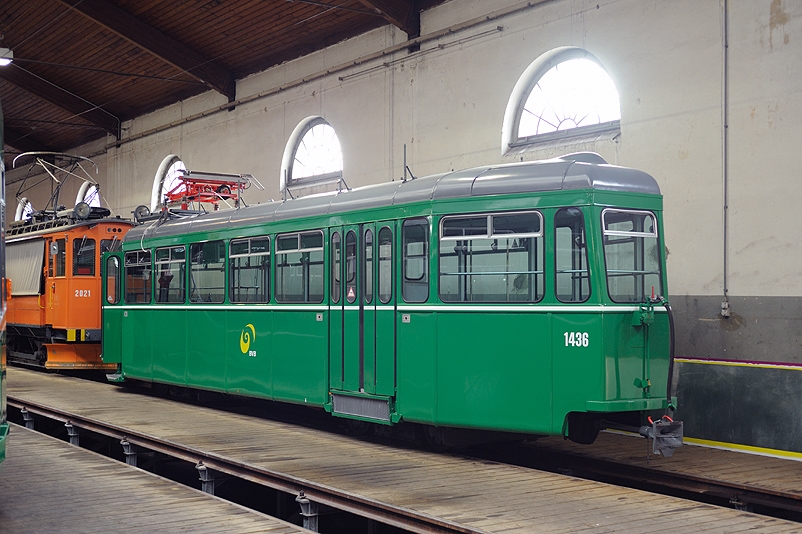 B 1436