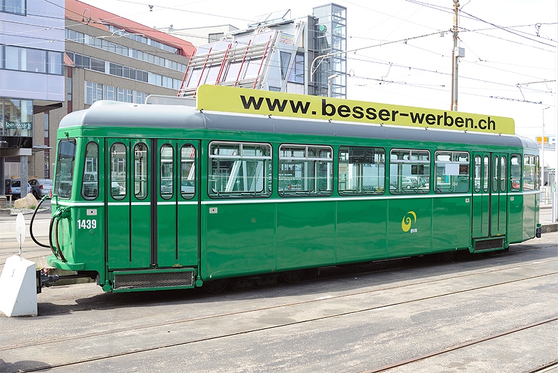B 1439