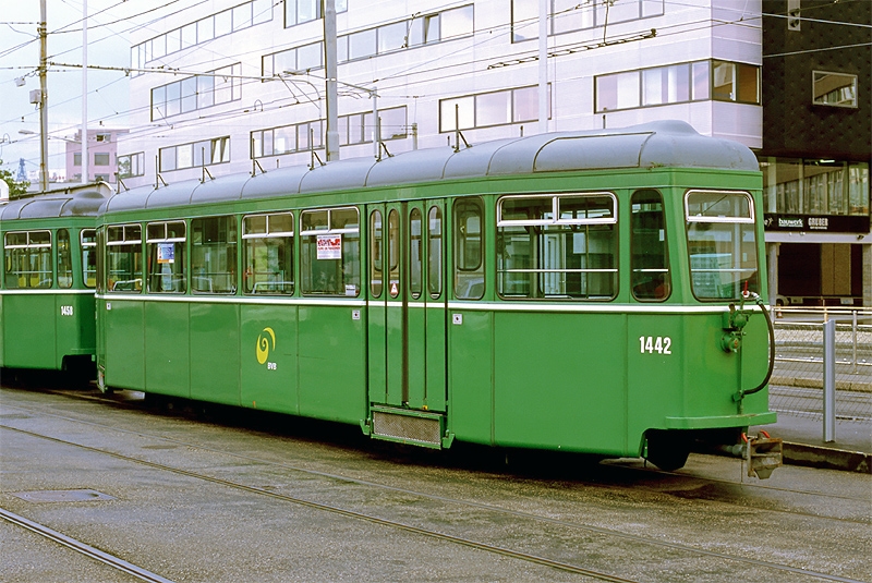 B 1442
