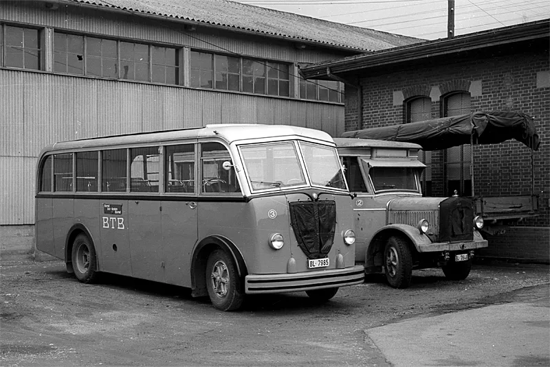 Alfa Romeo 430A Nr. 3 und Saurer 2 BP BOD-P Nr. 2